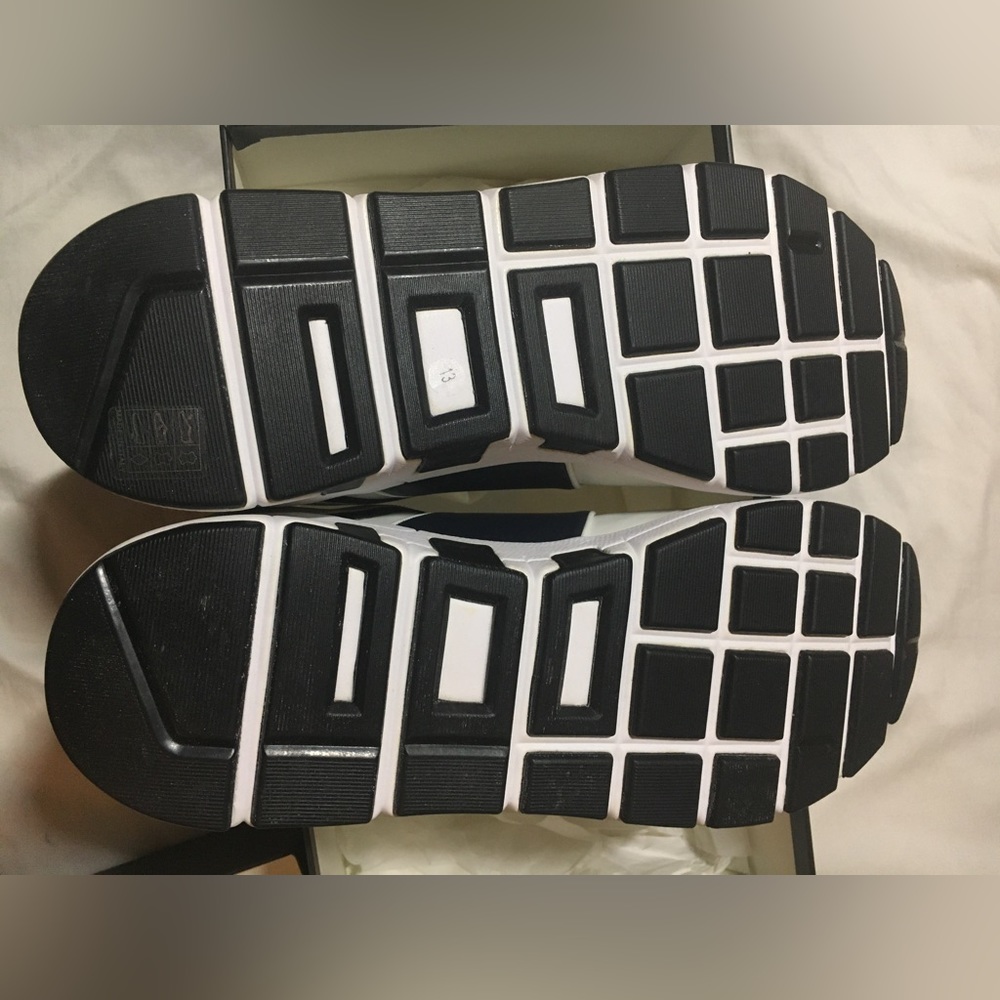 Gucci Sneakers Size 13 Navy Blue - Picture 16 of 16